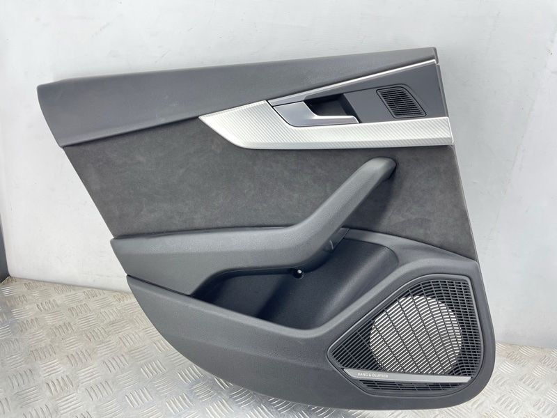 Обшивка дверей 8W0867303DWFA Audi A4 Allroad