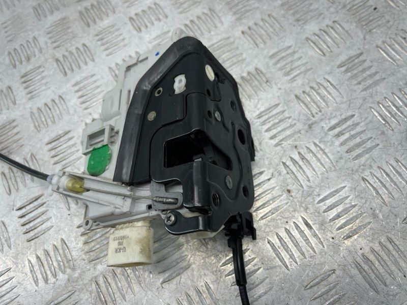 Замок дверей 4G0839016A Volkswagen Touareg