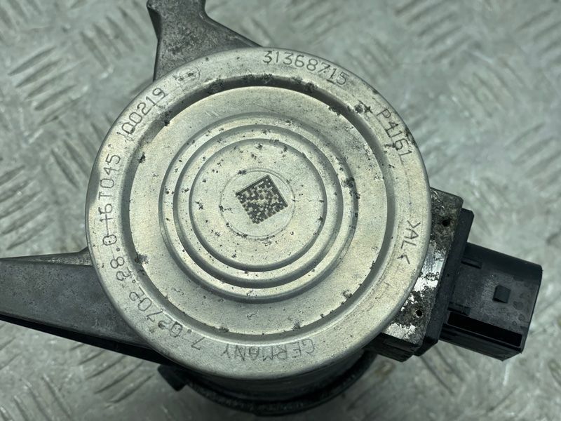 Насос охлаждающей жидкости 31368715 Volvo XC90 Volvo S60, Volvo S60 Cross Country, Volvo S80, Volvo S90, Volvo V60, Volvo V60 Cross Country, Volvo V90, Volvo V90 Cross Country, Volvo XC40, Volvo XC60, Volvo XC70, Volvo XC90
