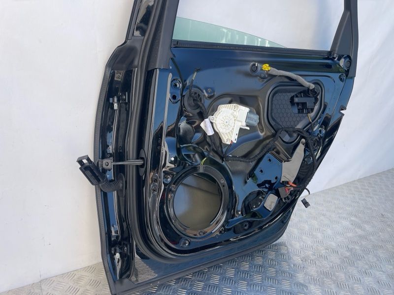Двері 4G5833052 Audi A6