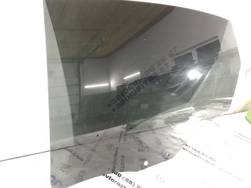 Скло дверей 4G5845205 Audi A6
