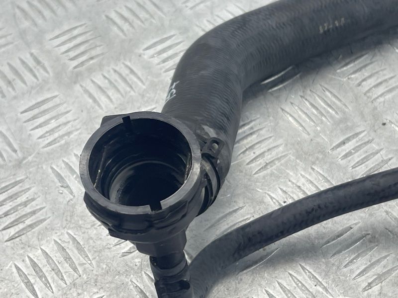 Патрубок 5C0122101AA Volkswagen Passat