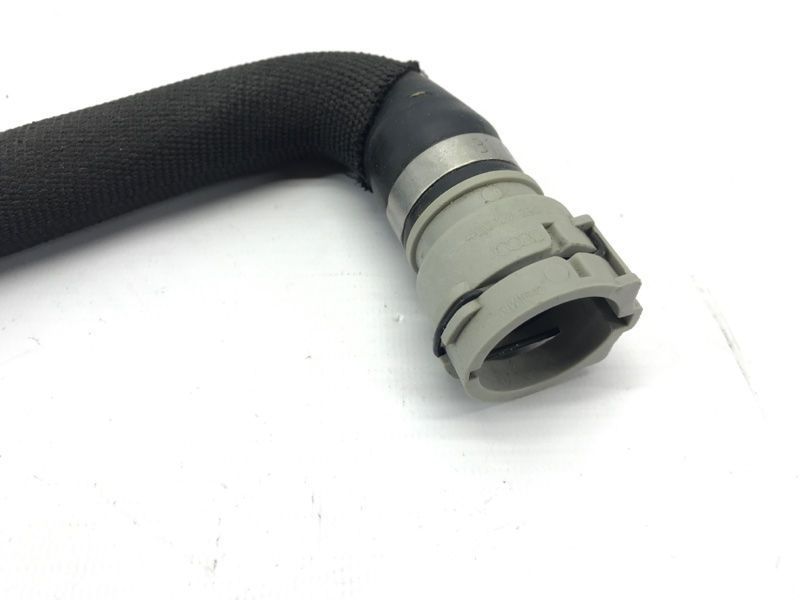 Патрубок 4G0122293B Audi A6