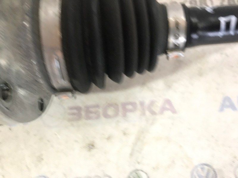 Піввісь 7P0407271C Volkswagen Touareg