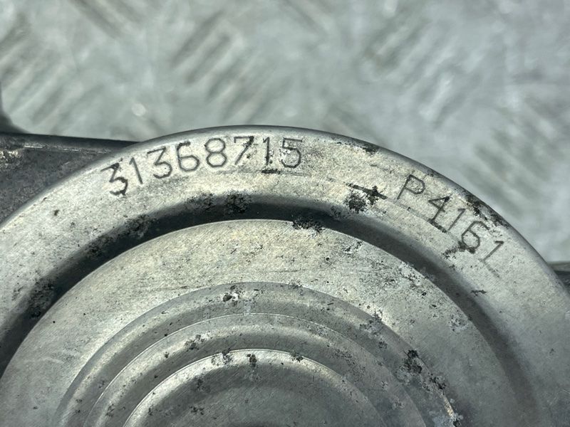 Насос охлаждающей жидкости 31368715 Volvo XC90 Volvo S60, Volvo S60 Cross Country, Volvo S80, Volvo S90, Volvo V60, Volvo V60 Cross Country, Volvo V90, Volvo V90 Cross Country, Volvo XC40, Volvo XC60, Volvo XC70, Volvo XC90