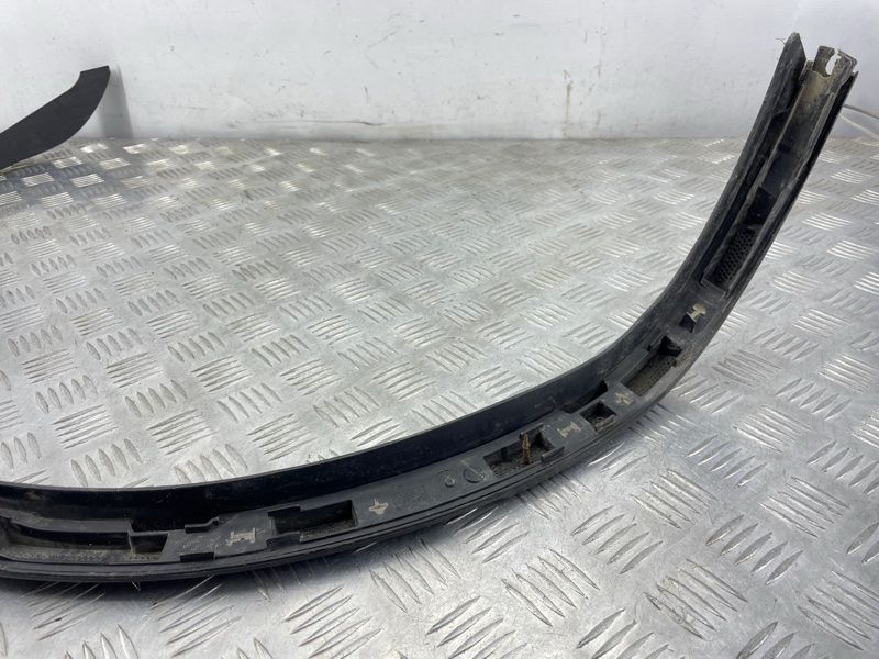 Розширювач / накладка арки крила 7P6854819B Volkswagen Touareg