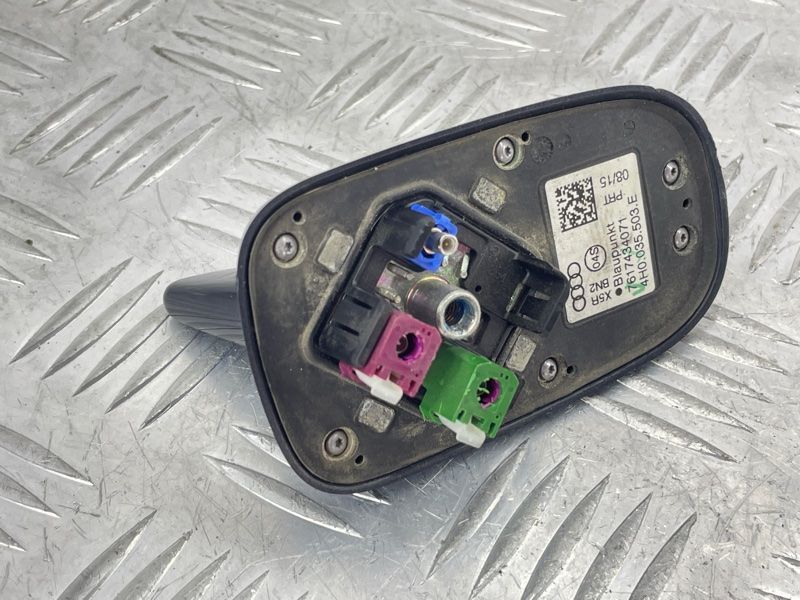 Aнтена плавник H0035503EGRU Audi A8