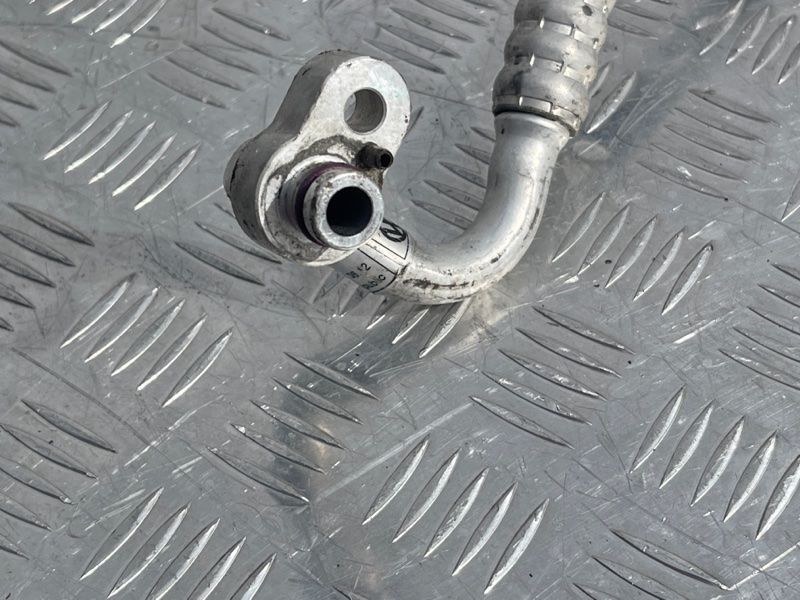 Трубка кондиционера 7P0820721H Volkswagen Touareg