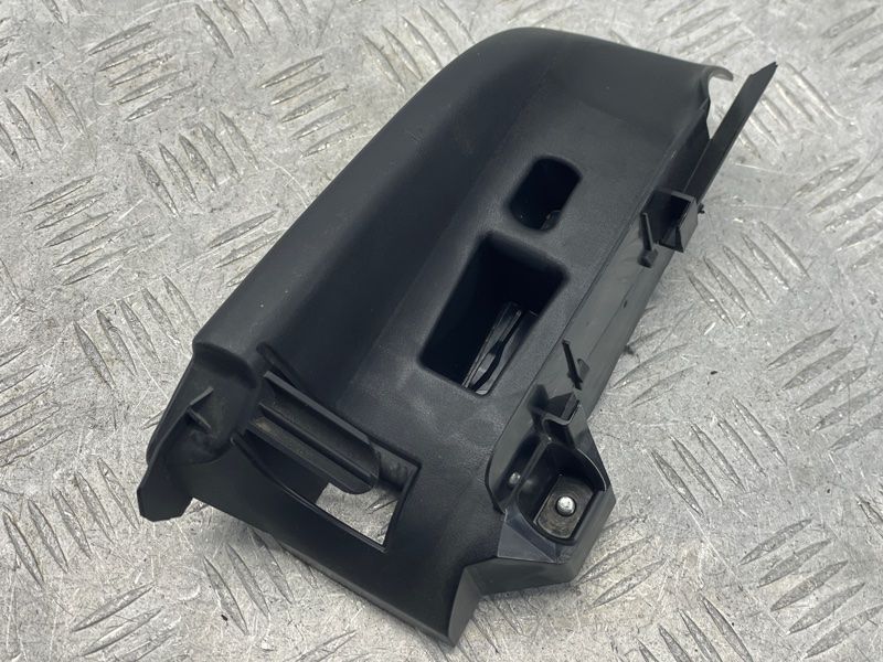 Направляющие ремня безопасности 8W08577924PK Audi A4