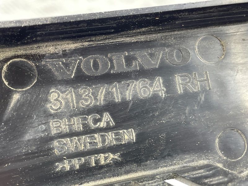 Накладка крыла 31371764 Volvo XC90