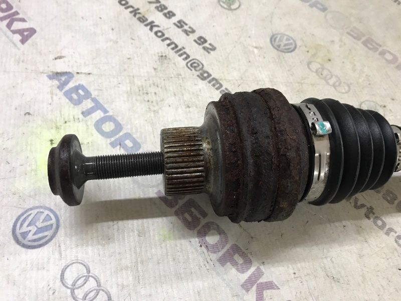 Піввісь 8K0501203M Audi A4