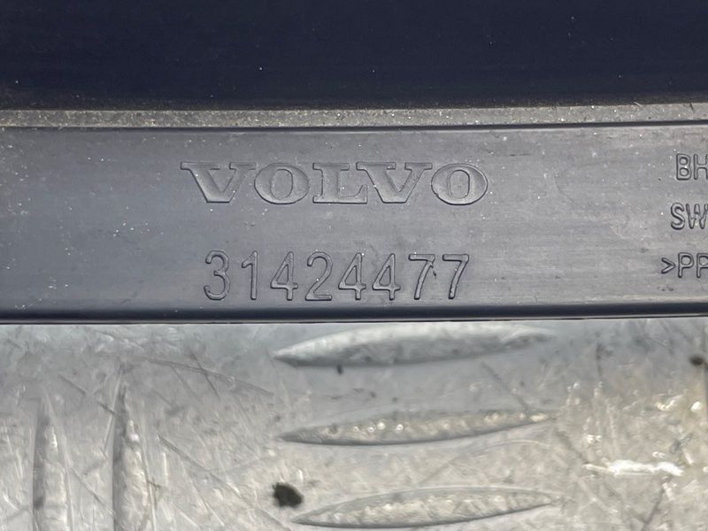 Накладка капоту Volvo XC90