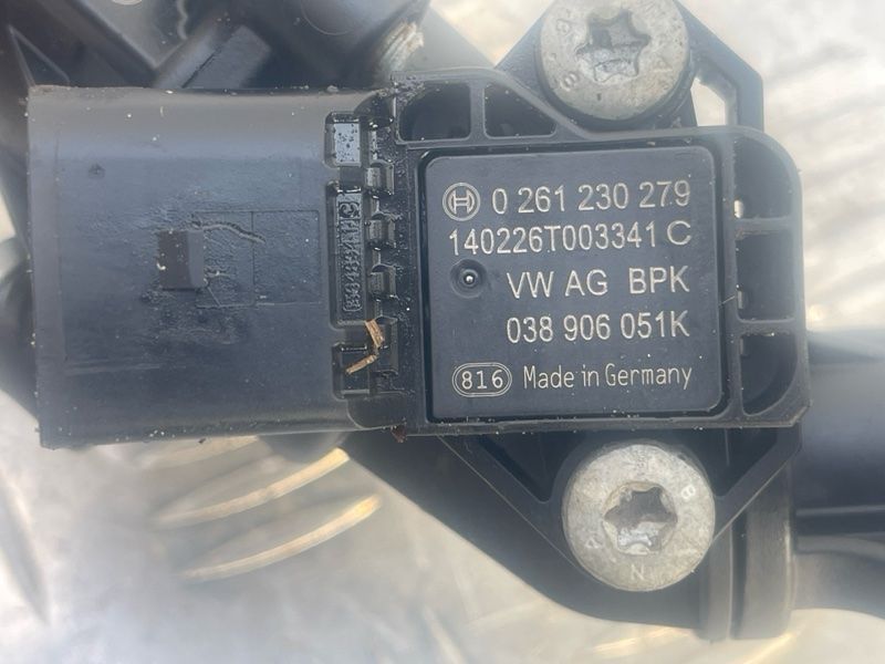 Датчик абсолютного тиску (MAP) 038906051K Audi S8