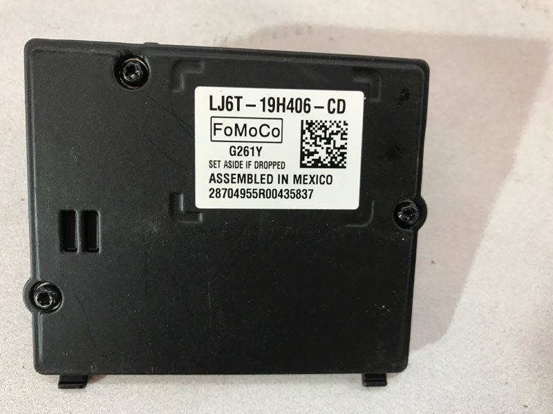 Камера передня LJ6T19H406CD Ford Escape