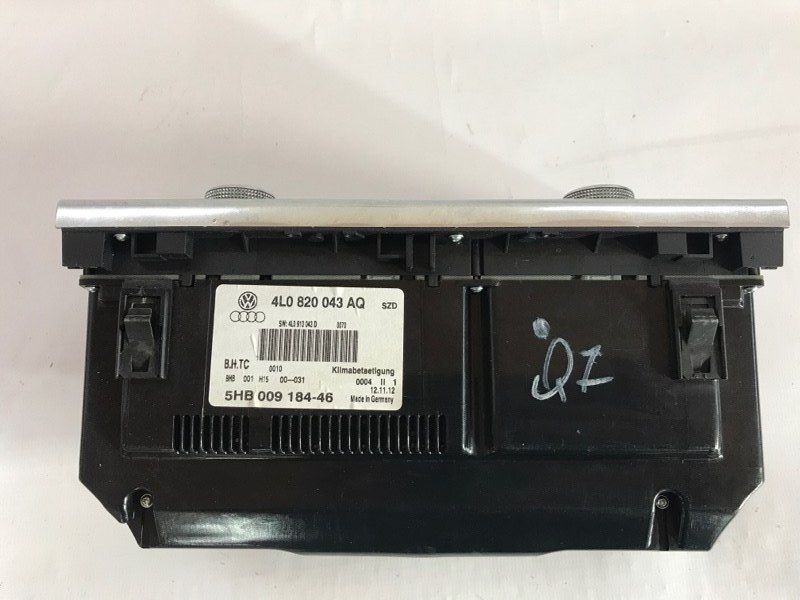 Панель керування клімат-контролем 4L0820043AQSZD Audi Q7