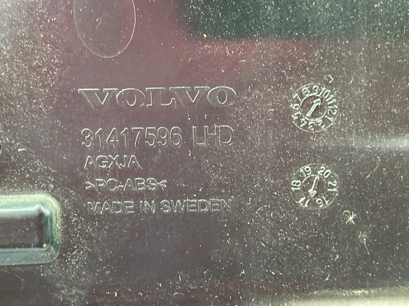 Бардачок / ящик для речей 31417596 Volvo XC60