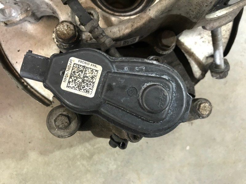 Суппорт тормозной 4G0615404A Audi A7
