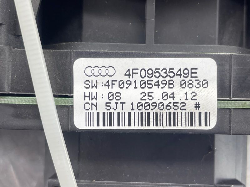 Блок підкермових перемикачів 4F0953549E Audi Q7