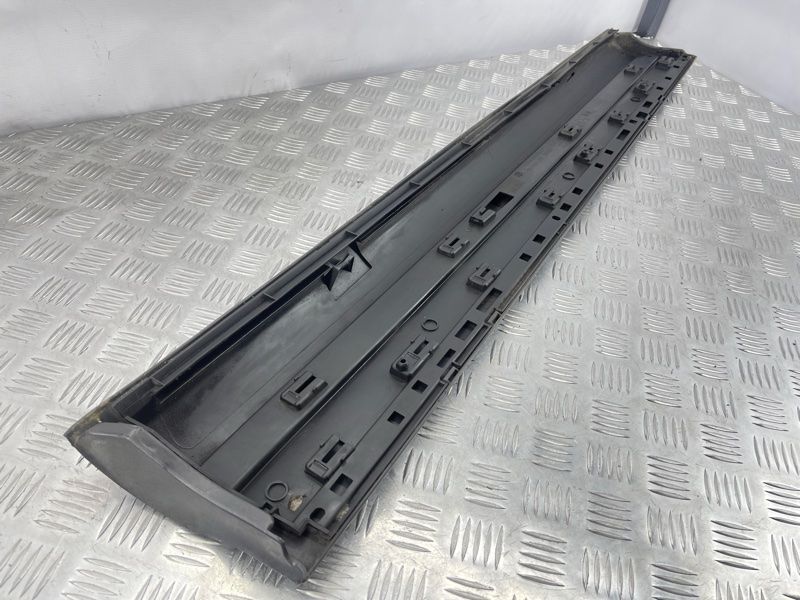Накладка двери передняя правая 4L0853960H1RR Audi Q7 Audi Q7