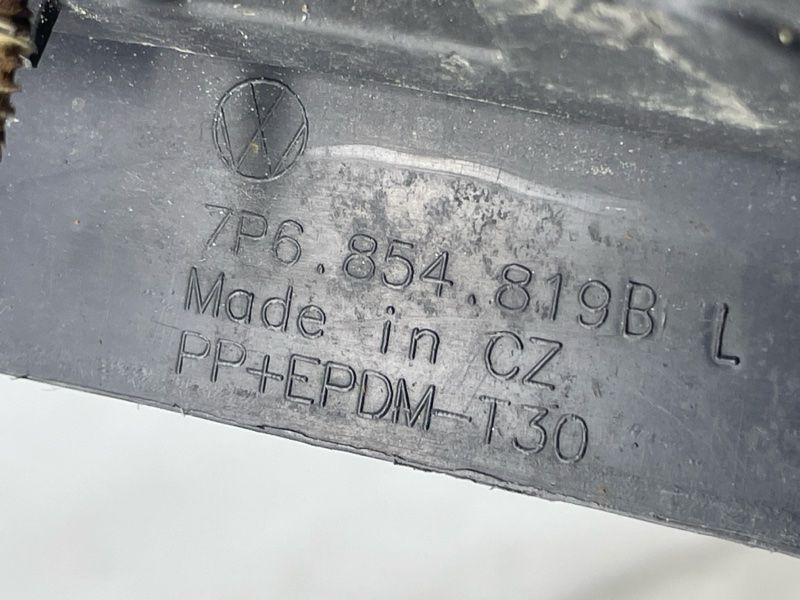 Розширювач / накладка арки крила 7P6854819B Volkswagen Touareg