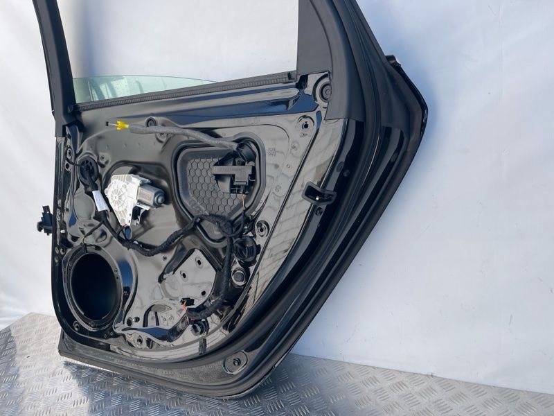 Двері 4G5833052 Audi A6