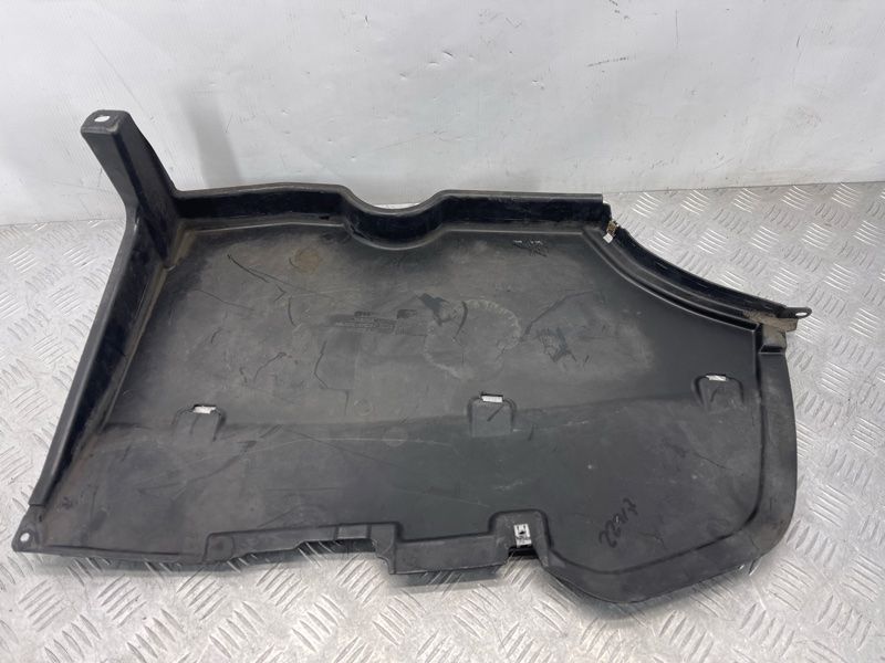 Облицовка днища сзади справа 80A825219A Audi Q5 Audi Q5, Audi SQ5