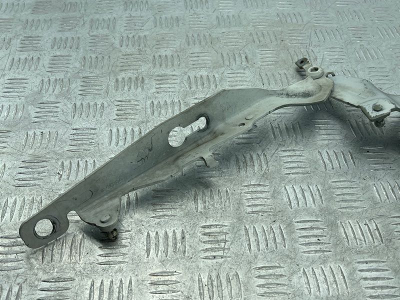 Петля капота 31385815 Volvo XC60