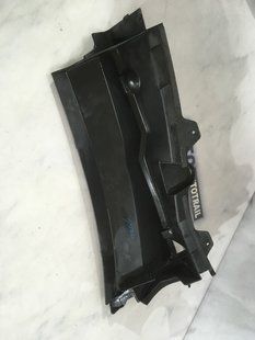 Жабо / Водоотводящий щиток 8A8374021A36AD Ford Flex