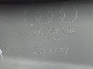Облицювання стійки 4M0868204 Audi Q7