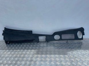 Кожух водовідвідного короба 8R1819447C01C Audi Q5