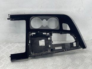 Накладка центральної консолі Audi Q7