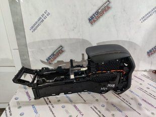 Консоль центральная, подлокотник и подстаканники Ford Edge