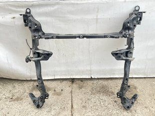 Подрамник передний 4H0399315AF Audi A8