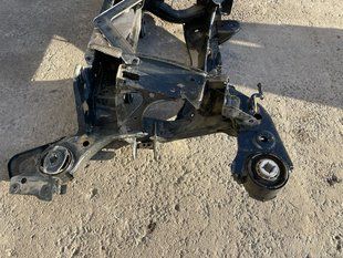 Подрамник задний 32221609 Volvo XC60
