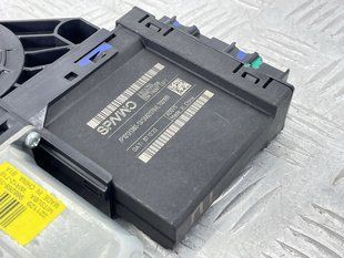 Блок керування дверей 31674755 Polestar 2