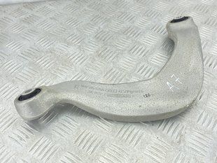 Рычаг задней подвески поперечный верхний правый 8K0505324H Audi A7 Audi A4, Audi A4 Allroad, Audi A5, Audi A6, Audi A7, Audi A8, Audi Q5, Audi RS5, Audi RS7, Audi S4, Audi S5, Audi S6, Audi S7, Audi S8, Audi SQ5