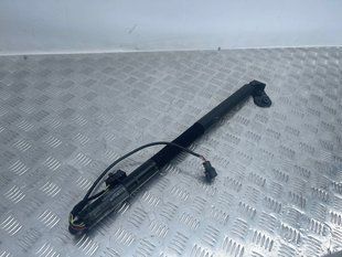 Привідний блок кришки багажника 4G8827852F Audi A7