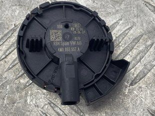 Датчик удару 4M0955557A Audi A4