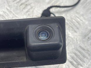 Кнопка замка крышки багажника с камерой 5N0827566AA Audi Q3