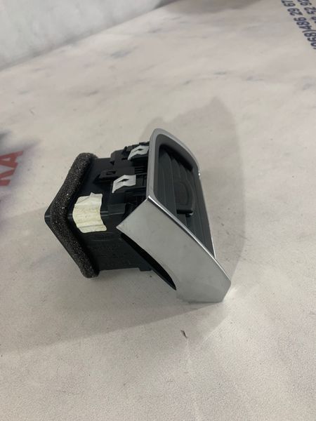 Дефлектор повітропроводу em2b19c696a/b Ford Edge