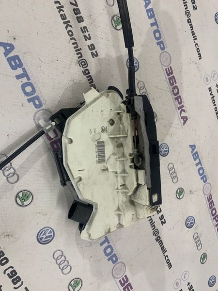 Замок дверей Volkswagen CC