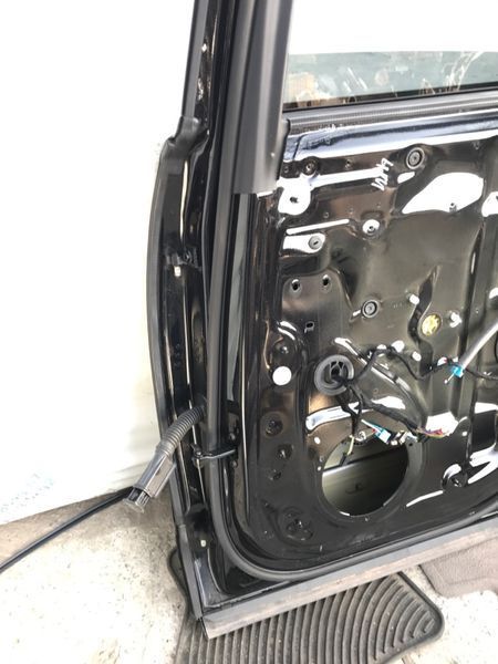 Дверь 4M0833052E Audi Q7
