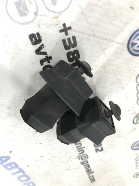 Крепление радиатора 7L0121276 Volkswagen Touareg