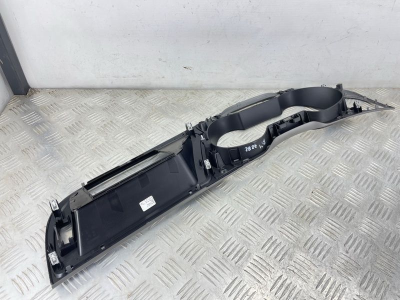 Рамка приладової панелі 8K1857186AMTU4 Audi A4