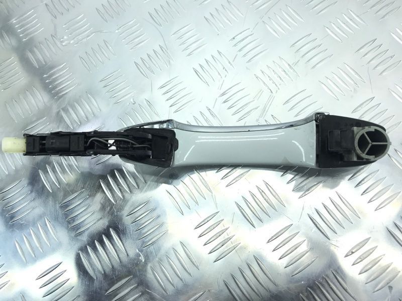 Ручка дверей (keyless) зовнішня Audi S8