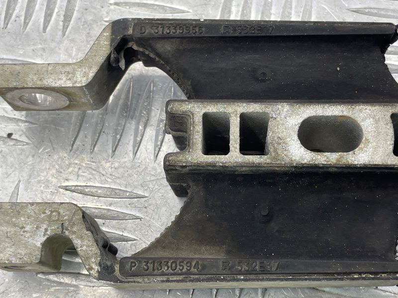 Опора двигателя левая 31330594 Volvo XC60 Volvo S60, Volvo S90, Volvo V60, Volvo V60 Cross Country, Volvo V90, Volvo V90 Cross Country, Volvo XC60, Volvo XC90