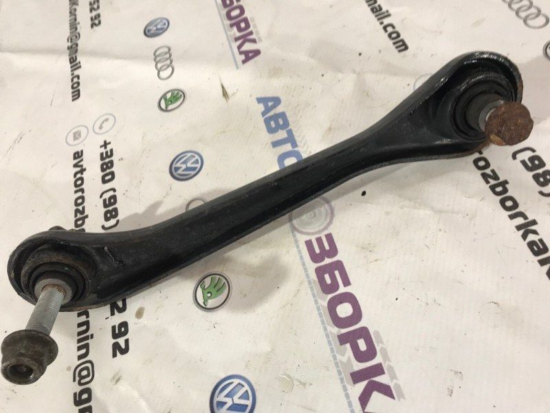 Важіль задньої підвіски поперечний нижній 1K0501530C Volkswagen Tiguan