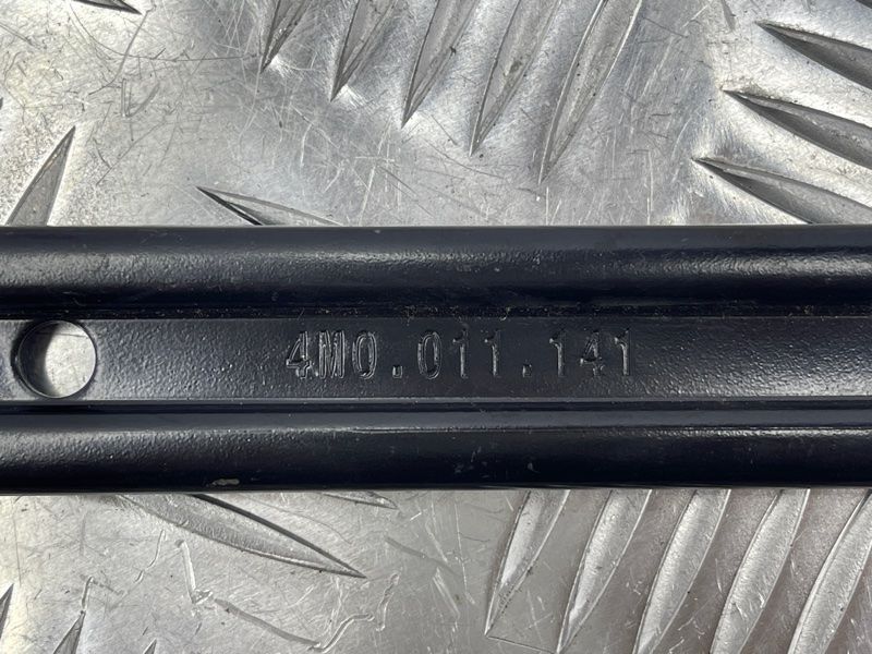 Ручка домкрата 4M0011141 Audi Q7