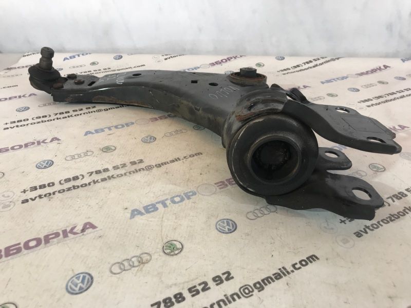 Рычаг передней подвески нижний 8G9N3A053A Volvo XC60