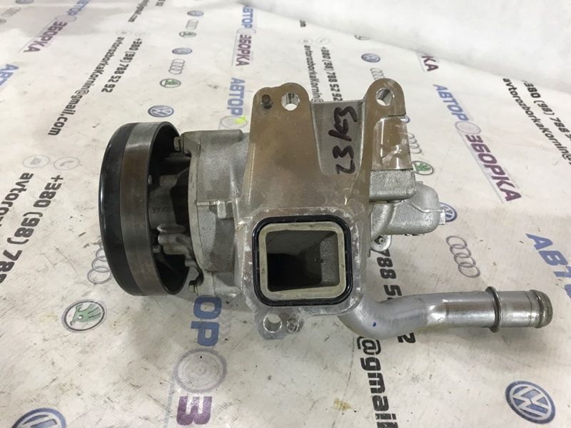 Помпа водяна K2GE8C501AD Ford Edge